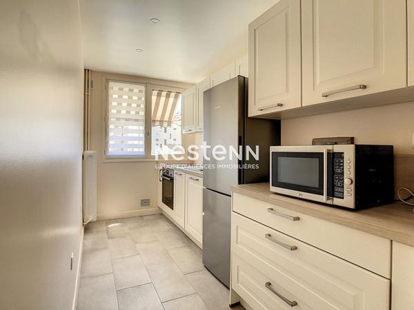 ISSY - BOULEVARD GALLIENI 3 pièces lumineux, balcon, proche métro, parking et cave