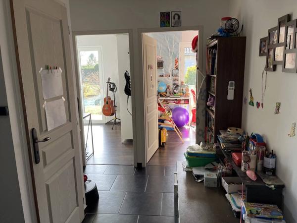 Maison Moderne à Linxe: Confort et Économie Énergétique