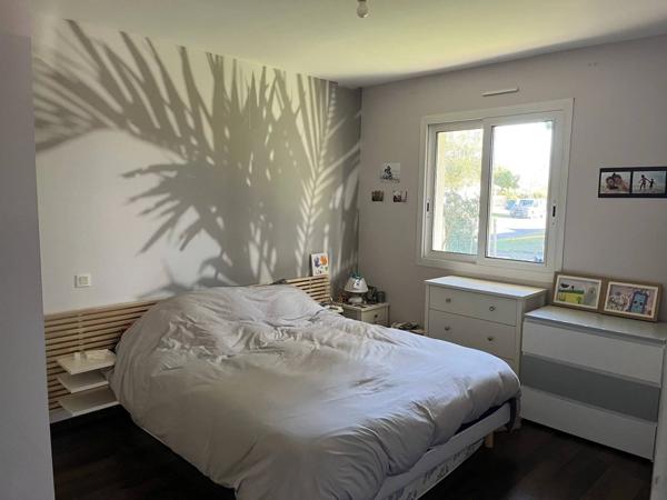 Maison Moderne à Linxe: Confort et Économie Énergétique