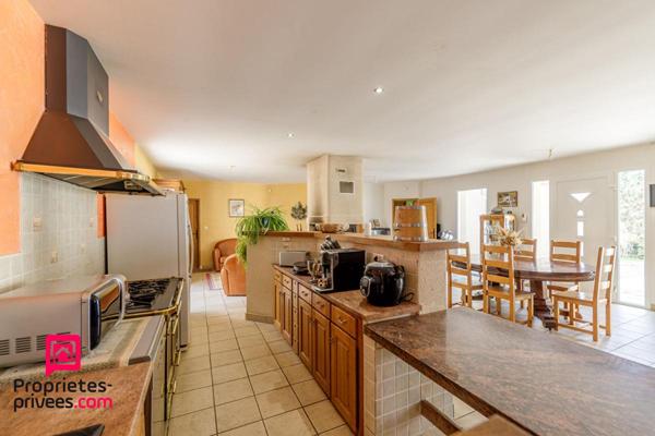 Maison Le Dorat 8 pièce(s) 250 m2