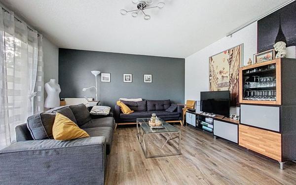 Appartement à vendre    4 pièces • 82 m2 Guyancourt