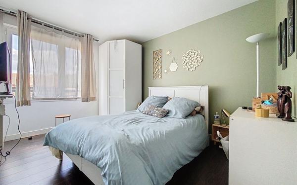 Appartement à vendre    4 pièces • 82 m2 Guyancourt