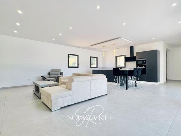 EXCLUSIVITÉ VILLA CONTEMPORAINE AVEC PISCINE ET PANORAMA IMPRENABLE À 15 MIN DE CARCASSONNE