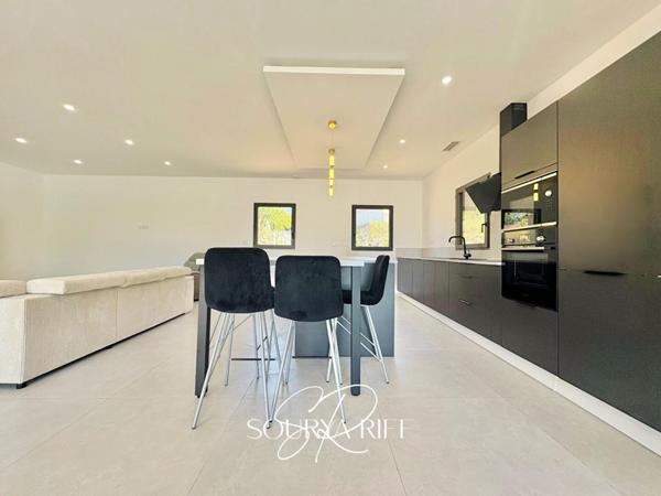 EXCLUSIVITÉ VILLA CONTEMPORAINE AVEC PISCINE ET PANORAMA IMPRENABLE À 15 MIN DE CARCASSONNE