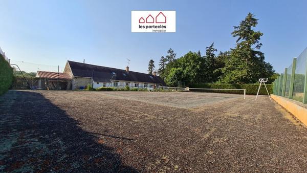 Chapelon (1h50 de Paris), 3/4 ch, bureau, piscine, tennis sur 7737 m²