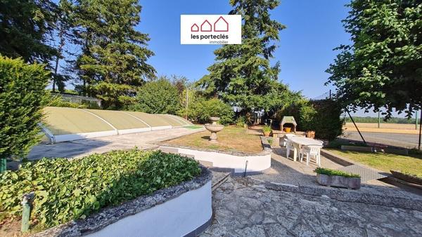 Chapelon (1h50 de Paris), 3/4 ch, bureau, piscine, tennis sur 7737 m²