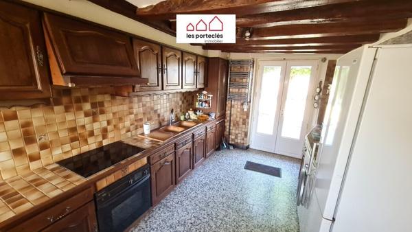 Chapelon (1h50 de Paris), 3/4 ch, bureau, piscine, tennis sur 7737 m²