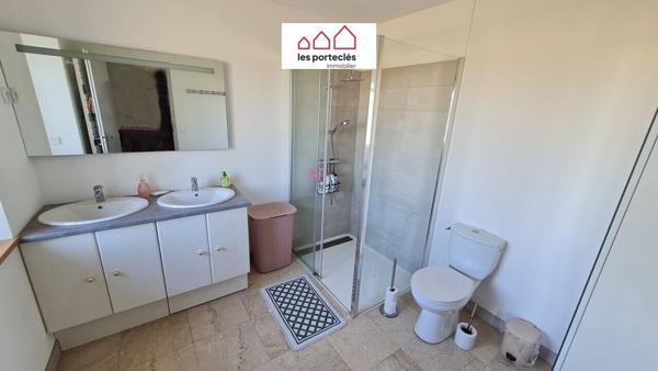 Chapelon (1h50 de Paris), 3/4 ch, bureau, piscine, tennis sur 7737 m²