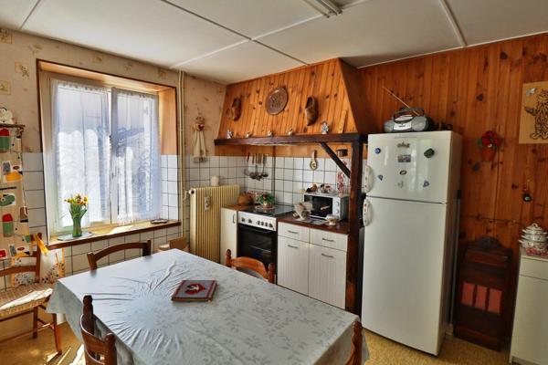 🏡 Maison familiale 4 chambres avec garage et carport – Valentigney 78 000 €