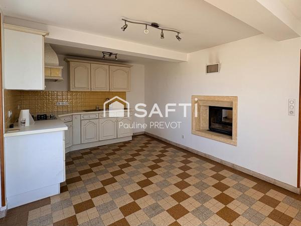 Un havre de paix sans vis-à-vis, avec plus de 200 m² de dépendances offrant un potentiel exceptionnel.