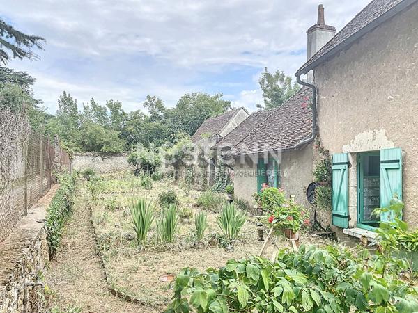 Beau projet de rénovation !! Amoureux de l'ancien : maison + dépendances à personnaliser ! La Chaussée St Victor