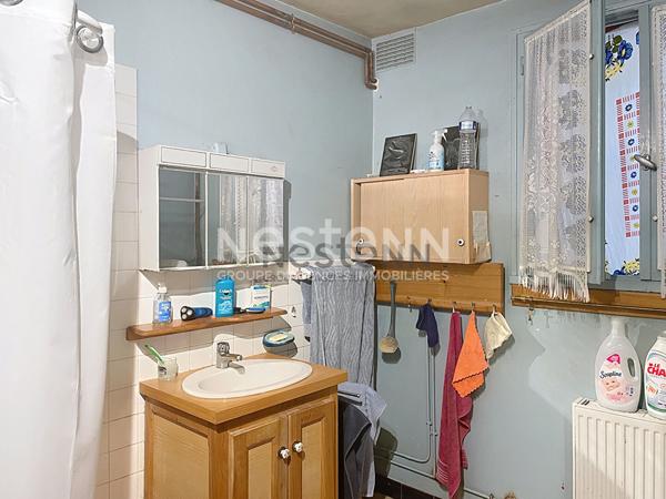 Beau projet de rénovation !! Amoureux de l'ancien : maison + dépendances à personnaliser ! La Chaussée St Victor