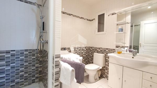 Maison de 217 m² sur 545 m² de terrain - Secteur proche port et plage