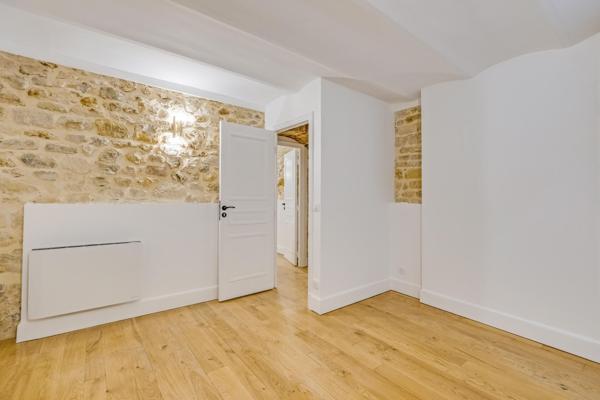 LOCAL COMMERCIAL - EMPLACEMENT PRIME - NOGENT-SUR-MARNE