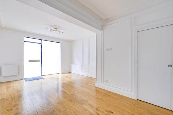 LOCAL COMMERCIAL - EMPLACEMENT PRIME - NOGENT-SUR-MARNE