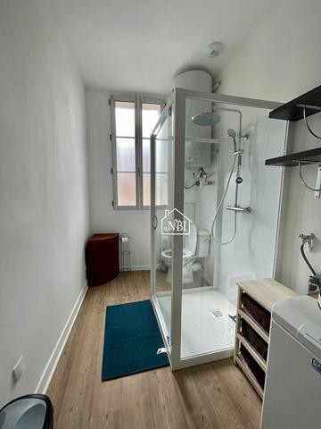 À LOUER Maison de ville meublée LAVAL HYPER CENTRE