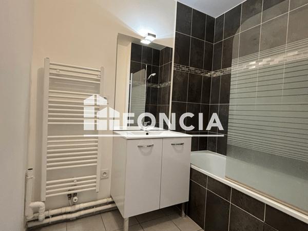 Location Appartement 3 pièces 60.86 m² - 1 PLACE DROUAISE Chartres 28000