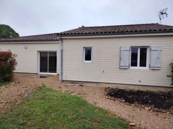 Charmante maison de plai-pied de 100 m² située dans le secteur de Lavoux à 15 minutes de Poitiers