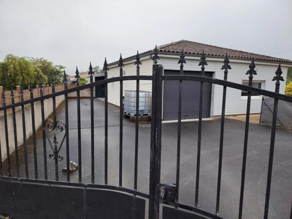 Charmante maison de plai-pied de 100 m² située dans le secteur de Lavoux à 15 minutes de Poitiers