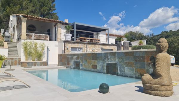 A vendre - Propriété contemporaine - en Haute Provence - en position dominante