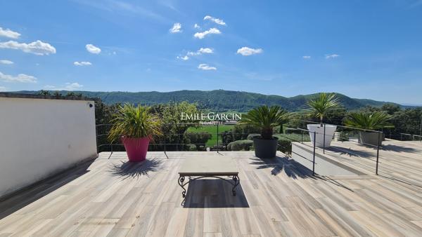 A vendre - Propriété contemporaine - en Haute Provence - en position dominante