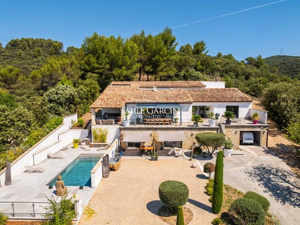A vendre - Propriété contemporaine - en Haute Provence - en position dominante