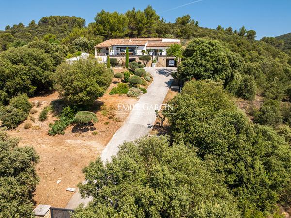 A vendre - Propriété contemporaine - en Haute Provence - en position dominante