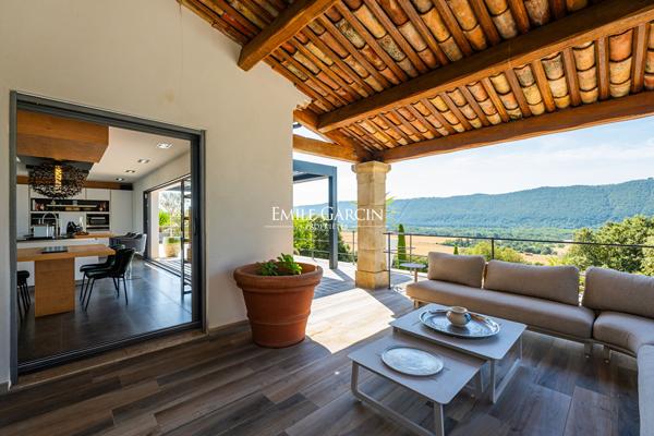 A vendre - Propriété contemporaine - en Haute Provence - en position dominante