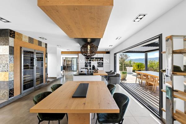 A vendre - Propriété contemporaine - en Haute Provence - en position dominante