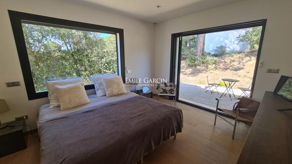 A vendre - Propriété contemporaine - en Haute Provence - en position dominante