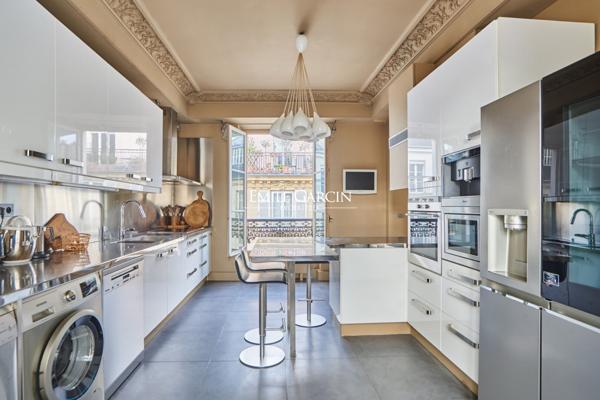 A vendre - appartement d'exception - 147 m² - Paris - 75007 - Carré des Antiquaires