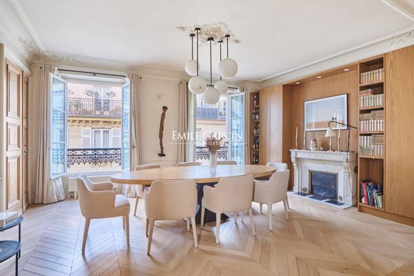 A vendre - appartement d'exception - 147 m² - Paris - 75007 - Carré des Antiquaires