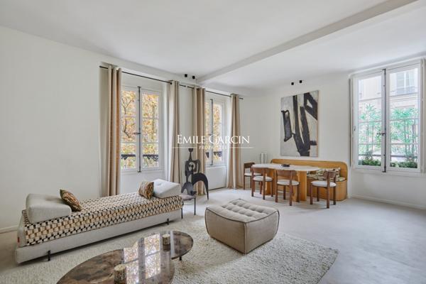 A vendre - appartement - 60 m²  - Paris - 75006  - Saint-Michel  - Vue dégagée
