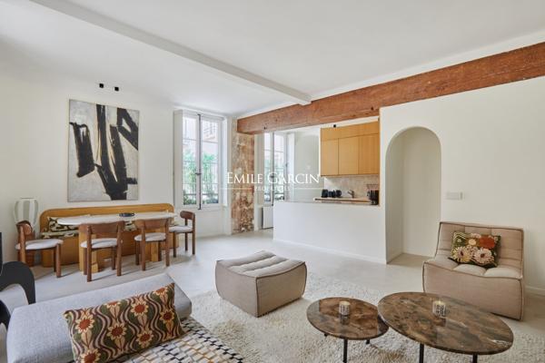 A vendre - appartement - 60 m²  - Paris - 75006  - Saint-Michel  - Vue dégagée