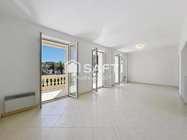 SANARY-SUR-MER – PORT'ISSOL | PROPRIÉTÉ D’EXCEPTION À PIED DE LA PLAGE ET DU PORT