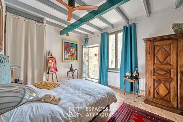 Chaleureuse maison meublée en coeur de village avec jardin