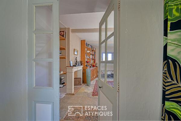 Chaleureuse maison meublée en coeur de village avec jardin