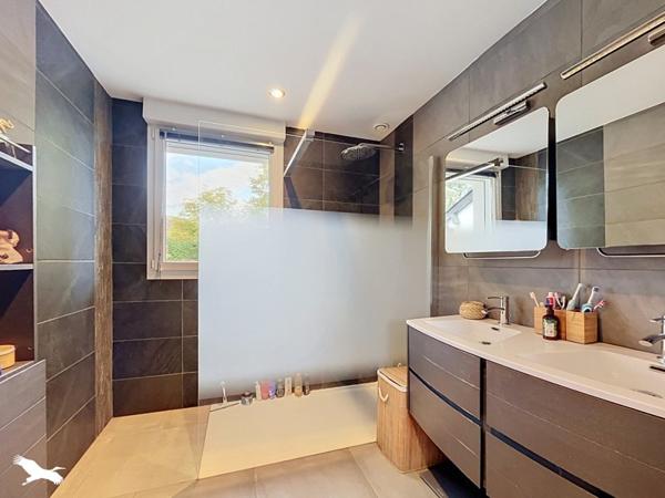 Maison à vendre 399 087 € Luynes 5 p 159 m² DPE C