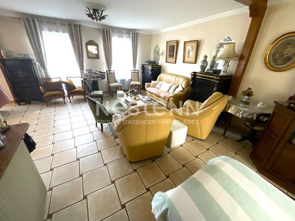 Maison 5 piéces / 3 chambres / garage / jardin et dependance