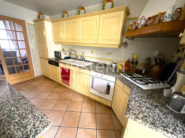 Maison 5 piéces / 3 chambres / garage / jardin et dependance