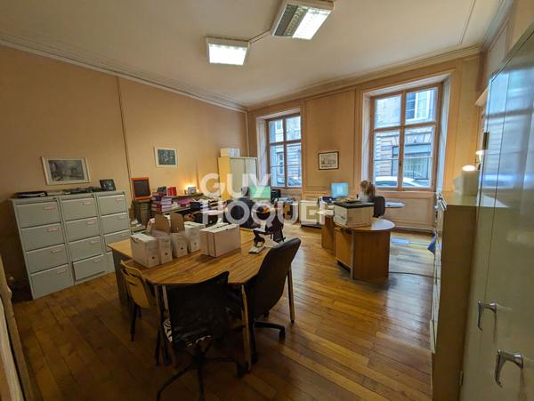 Proche Préfecture, bureaux 219 m²