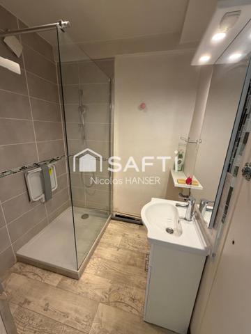 Appartement traversant Est/Ouest plein centre ville d'Alès