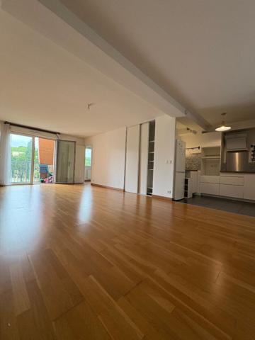 Grand appartement 3 pièces au centre ville