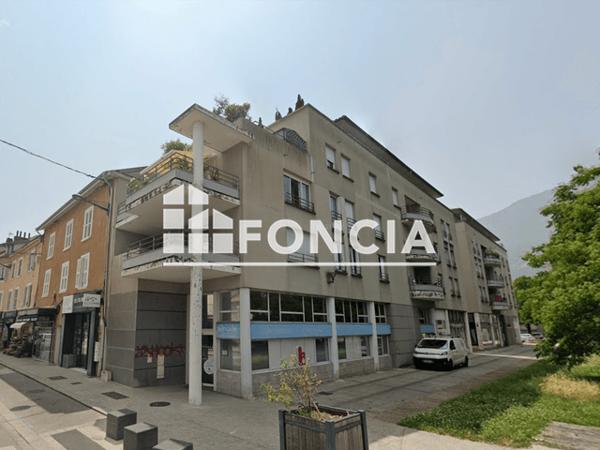 Location Appartement - 26 PLACE DU 8 MAI 1945 Le Pont De Claix 38800