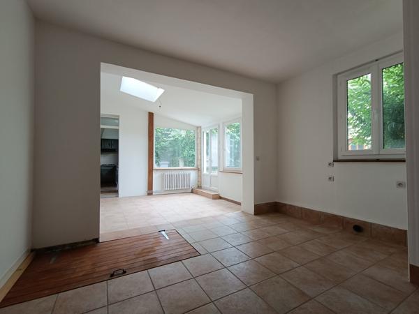 PROCHE CENTRE VILLE, DANS QUARTIER ST JUST DES MARAIS, MAISON BOURGEOISE DE 160 M² HAB AVEC GARAGE ET JARDIN  Beauvais (60000)