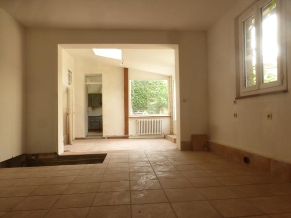 PROCHE CENTRE VILLE, DANS QUARTIER ST JUST DES MARAIS, MAISON BOURGEOISE DE 160 M² HAB AVEC GARAGE ET JARDIN  Beauvais (60000)
