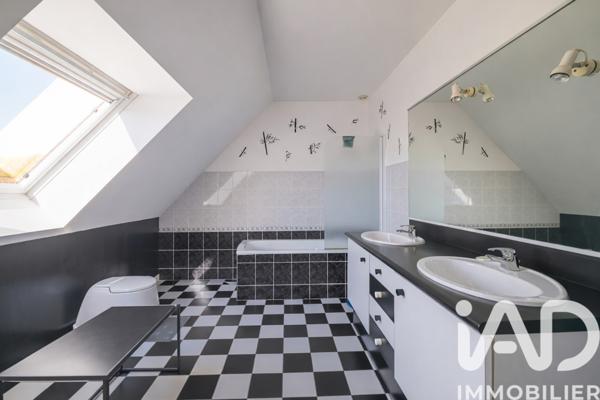 Maison à vendre 5 pièces 136 m² Pruillé-le-Chétif