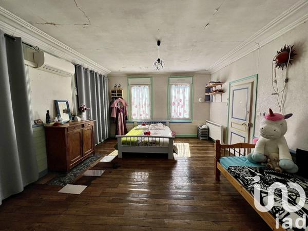 Maison 6 pièces de 160 m² à Saint-Julien-les-Villas (10800)