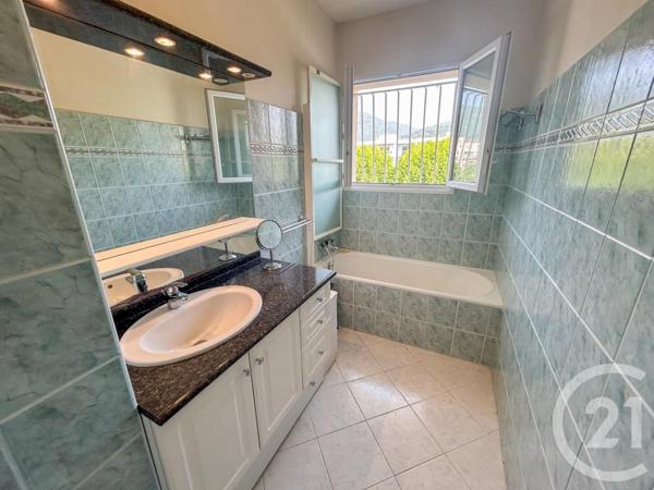 Appartement T2 à vendre  2 pièces - 64,42 m2 CAVALAIRE SUR MER - 83