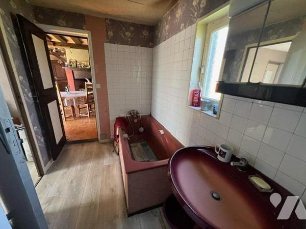 ENTRE ORBEC ET VIMOUTIERS MAISON A RENOVER